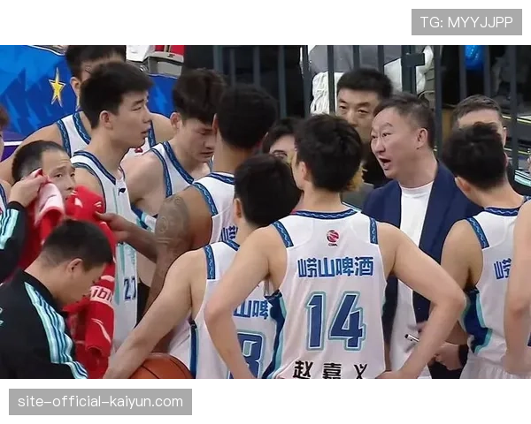 米奇篮板拼抢能力出众，青岛内线二次进攻贡献突出